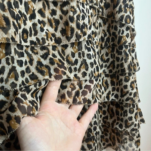 ☀️MODA INTERNATIONAL 100% Silk Cheetah Ruffle Tank Top - Picture 5 of 6